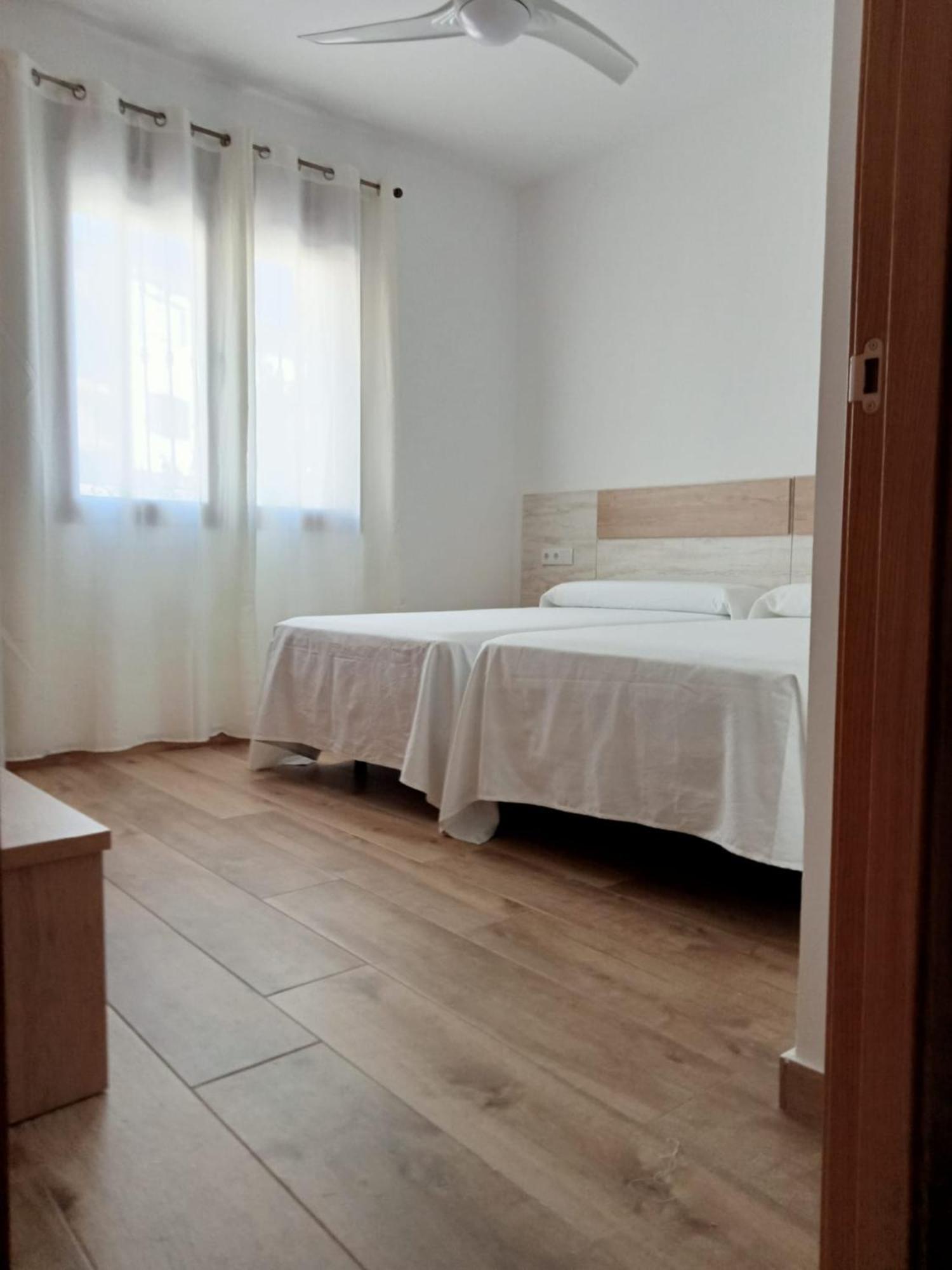 Apartamentos El Arenal Асебо Номер фото